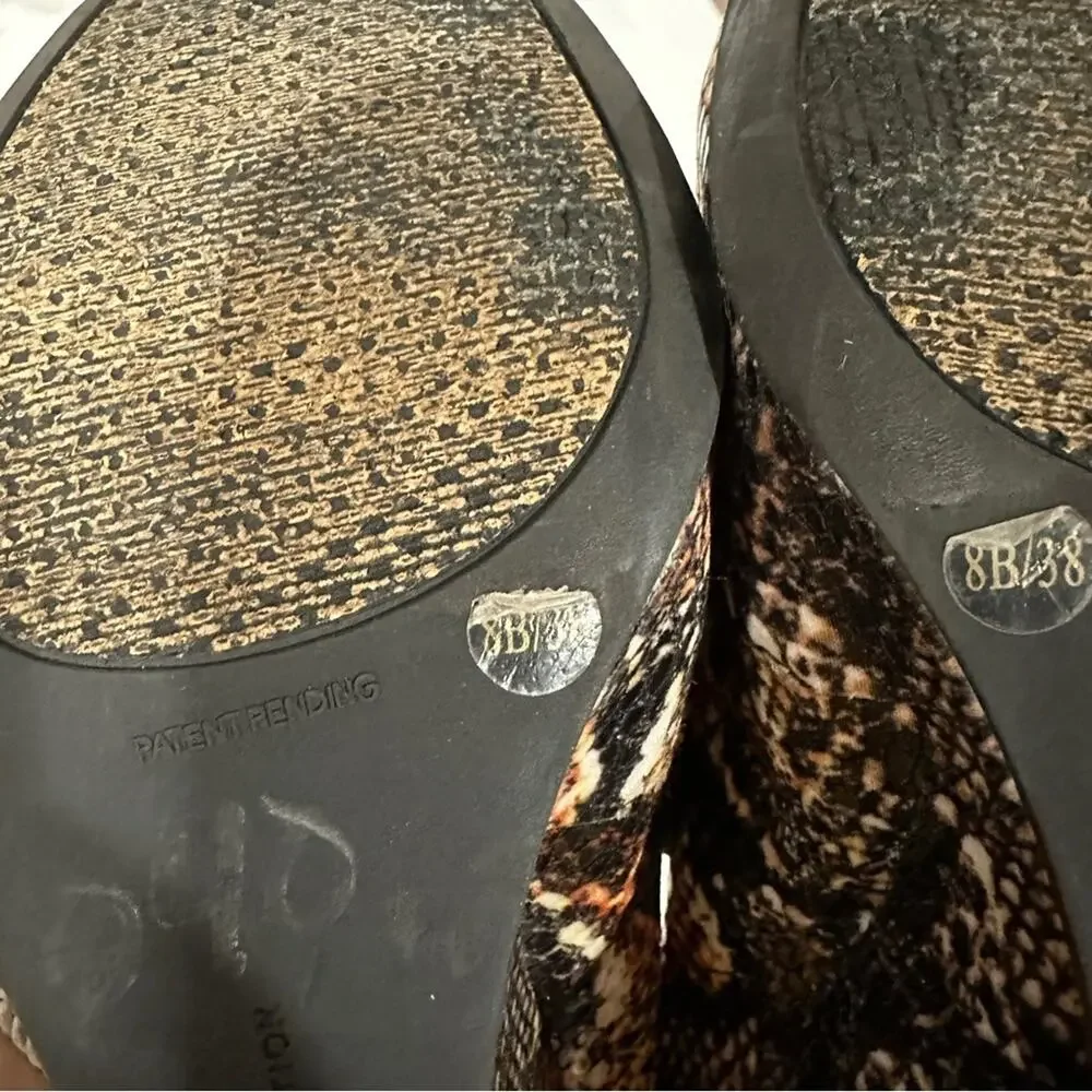 BCBGeneration Nalisa Snakeskin Wedge‎ Heels Size 8